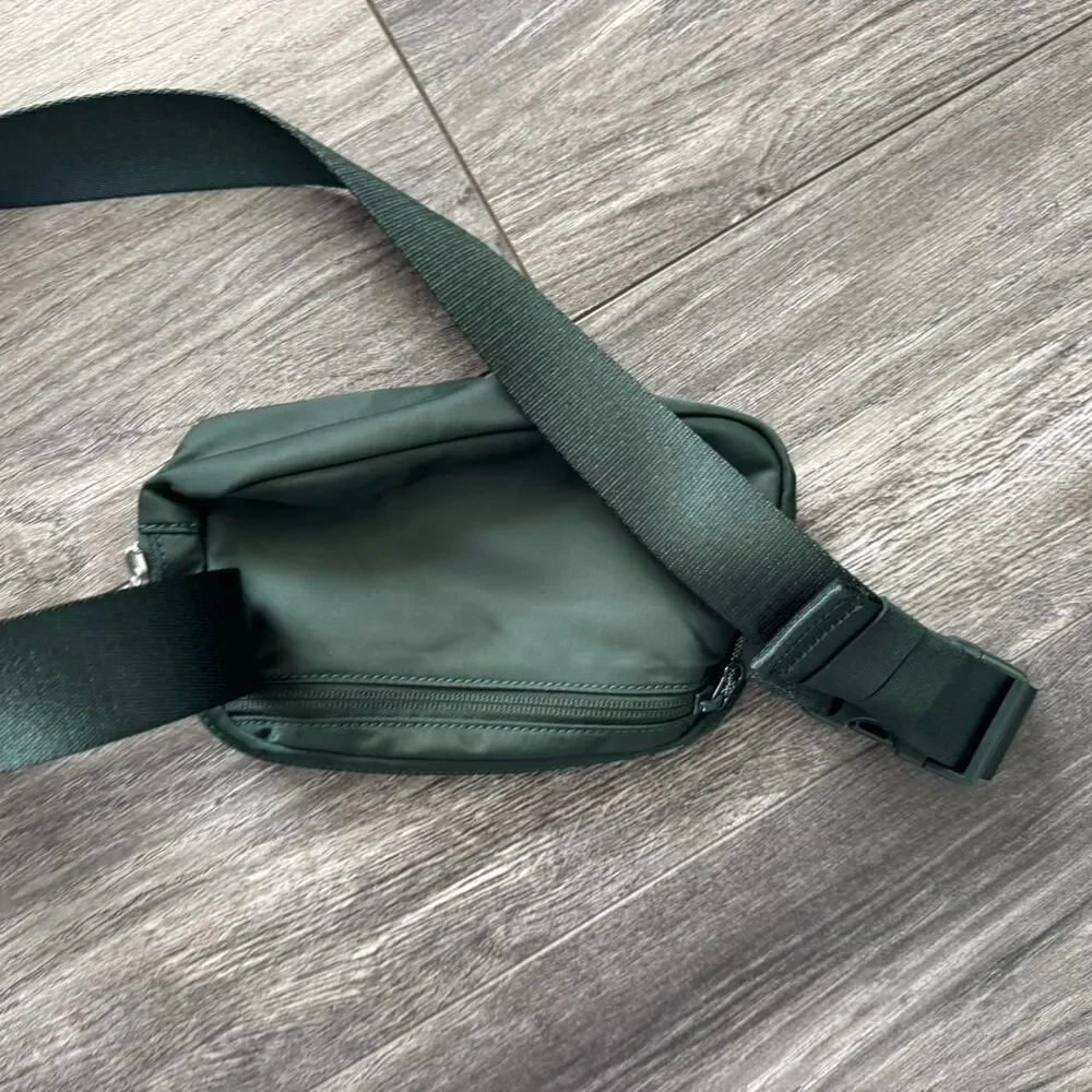 Lululemon Women's Green Bag